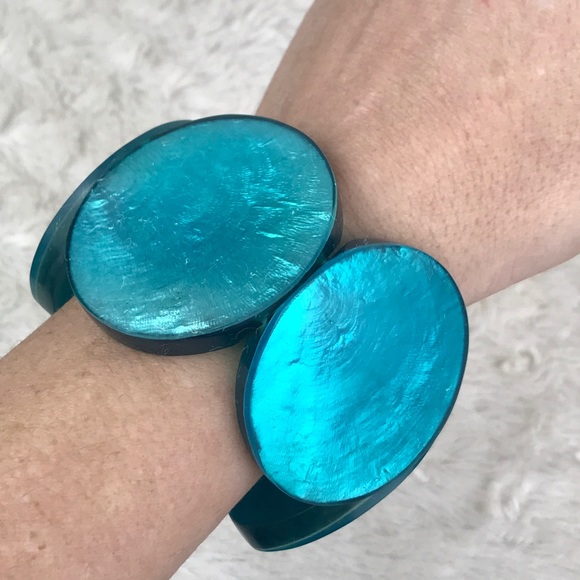 Blue Iridescent Circle Stretch Fashion Bracelet - Picture 1 of 8